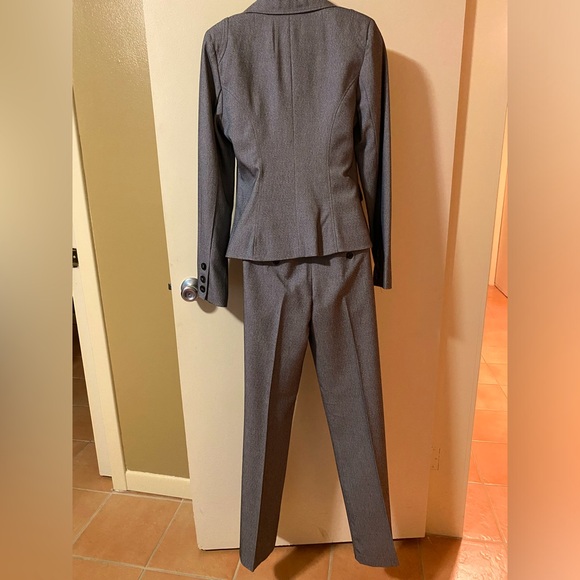 XOXO, Size 6, (medium) Blazer Jacket with Pants - Picture 2 of 6